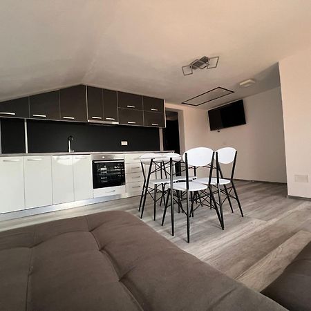 Apartament Casa Dragoeni Târgu Jiu Eksteriør billede